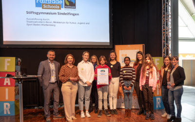 Das Stifts von Staatssekretärin Boser als Fairtrade-Schule ausgezeichnet