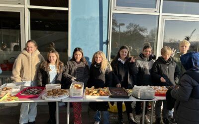 Kuchenverkauf – Spenden sammeln für die Erdbebenopfer in der Türkei und in Syrien